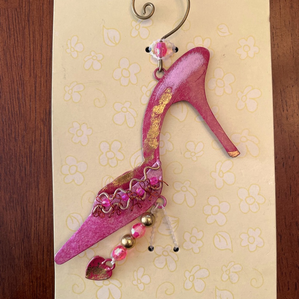 Metal Wall Pink Shoe Decor.